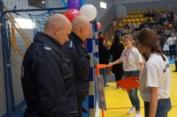 Policjanci kibicują uczestnikom Olimpiady Specjalnej w Żorach