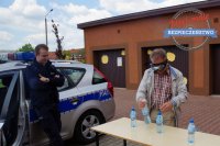 Policjanci na festynie parafialnym zachęcają do bezpiecznych postaw