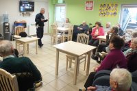 Policjanci na spotkaniu z seniorami