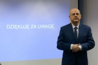 Daniel Wawrzyczek podczas przemówienia