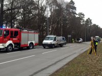 Widok na policjanta przy obsłudze zdarzenia