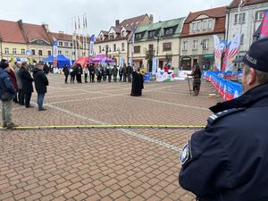 Policjanci w trakcie inauguracji 750-lecia Żor