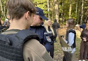 Policję tworzą ludzie... spotkanie z uczniami klas mundurowych