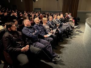 Zdjęcie przedstawia zgromadzonych gości w trakcie konferencji