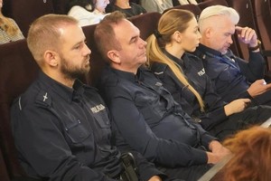 Na zdjęciu widać prelegentów i uczestników spotkania.