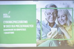 Na zdjęciu widać przebieg debaty, prelegentów i uczestników.