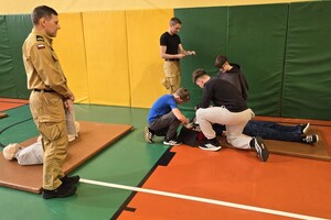 Na zdjęciu widać przebieg turnieju bezpieczeństwa ruchu drogowego.