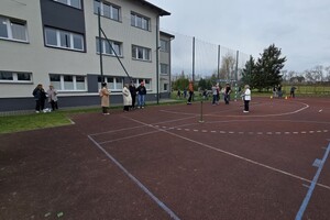 Na zdjęciu widać przebieg turnieju bezpieczeństwa ruchu drogowego.