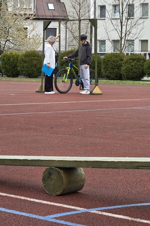 Na zdjęciu widać przebieg turnieju bezpieczeństwa ruchu drogowego.