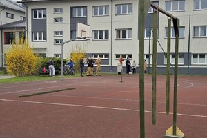 Na zdjęciu widać przebieg turnieju bezpieczeństwa ruchu drogowego.