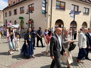 Na zdjęciu widać przebieg pochody z okaNa zdjęciu widać przebieg pochody z okazji obchodów Dnia Godności w Żorach.zji obchodów Dnia Godności w Żorach.