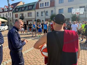 Na zdjęciu widać przebieg rywalizacji w ramach turnieju Streetballa w Żorach.