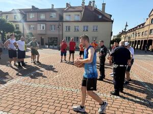 Na zdjęciu widać przebieg rywalizacji w ramach turnieju Streetballa w Żorach.