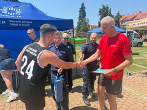 Na zdjęciu widać przebieg rywalizacji w ramach turnieju Streetballa w Żorach.