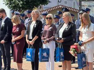 Na zdjęciu widać uroczyste obchody Święta Policji 2026 żorskiej Policji na Rynku w Żorach.