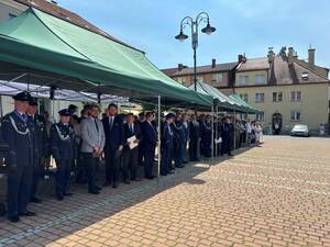 Na zdjęciu widać uroczyste obchody Święta Policji 2026 żorskiej Policji na Rynku w Żorach.