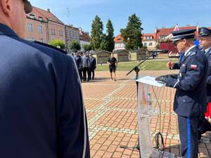 Na zdjęciu widać uroczyste obchody Święta Policji 2026 żorskiej Policji na Rynku w Żorach.