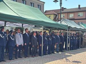 Na zdjęciu widać uroczyste obchody Święta Policji 2026 żorskiej Policji na Rynku w Żorach.