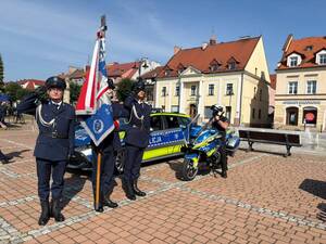 Na zdjęciu widać uroczyste obchody Święta Policji 2026 żorskiej Policji na Rynku w Żorach.