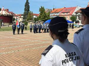Na zdjęciu widać uroczyste obchody Święta Policji 2026 żorskiej Policji na Rynku w Żorach.