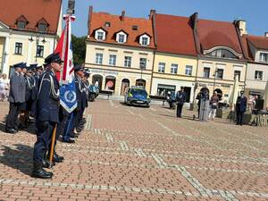 Na zdjęciu widać uroczyste obchody Święta Policji 2026 żorskiej Policji na Rynku w Żorach.