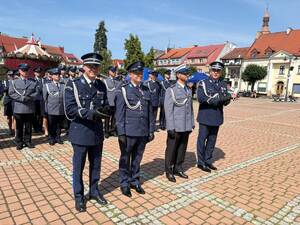 Na zdjęciu widać uroczyste obchody Święta Policji 2026 żorskiej Policji na Rynku w Żorach.