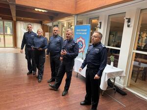 Na zdjęciu widać przebieg zawodów OCR z udziałem policjantów.